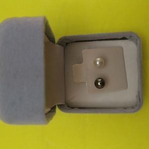 PAIR OF STERLING SILVER REVERSIBLE PEARL EARRINGS